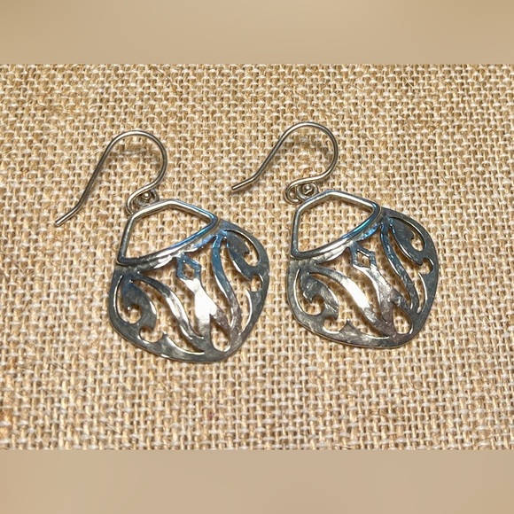 Silpada “Parisian Bistro” Earrings - Picture 5 of 7